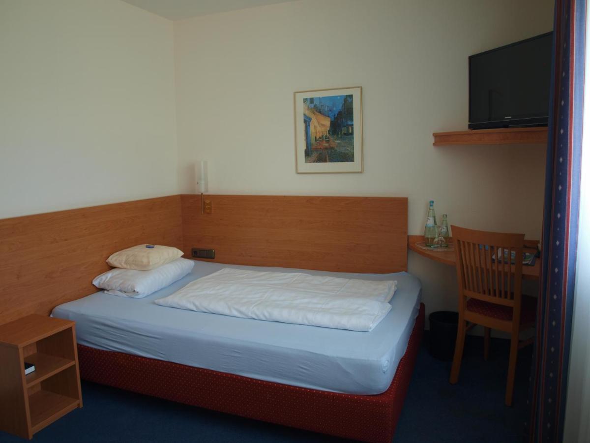 Airport Business Hotel Koeln Exterior photo